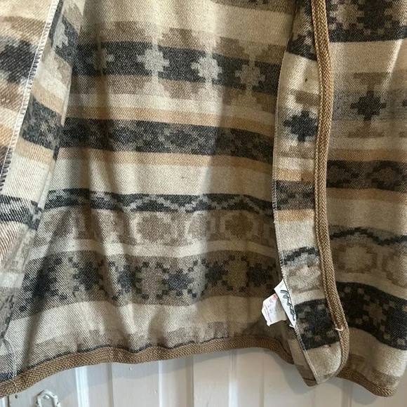 Top - Picture 9 of 14